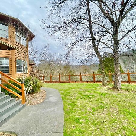 5Bedrooms*4King Beds*Outstanding Location*Hottub* เซอเวียร์วีล ภายนอก รูปภาพ