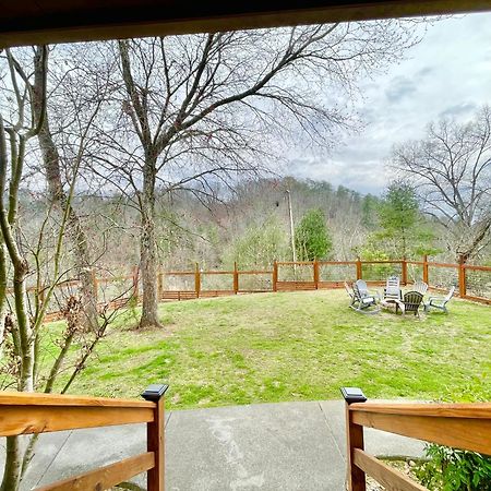 5Bedrooms*4King Beds*Outstanding Location*Hottub* เซอเวียร์วีล ภายนอก รูปภาพ