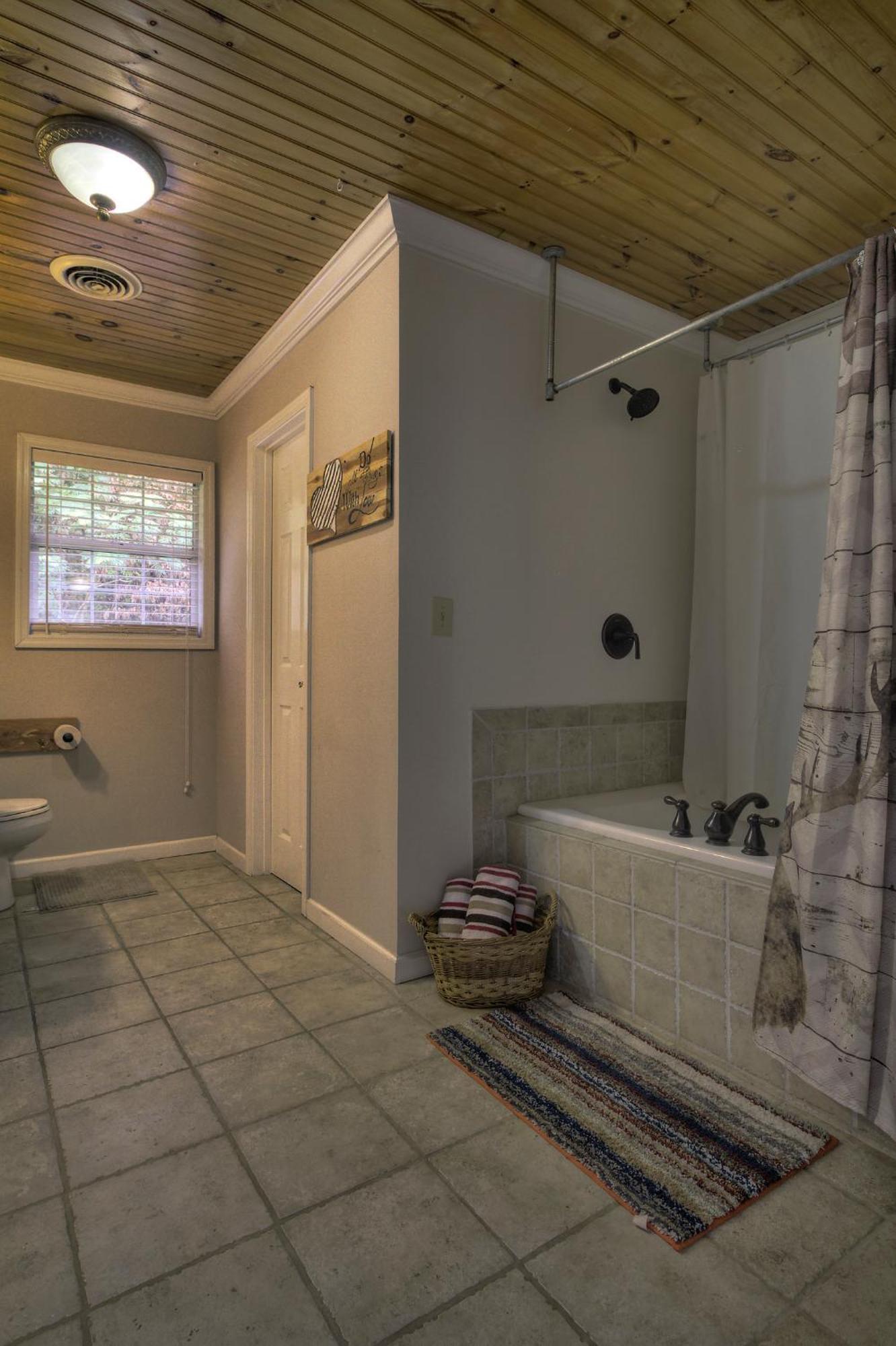 5Bedrooms*4King Beds*Outstanding Location*Hottub* เซอเวียร์วีล ภายนอก รูปภาพ