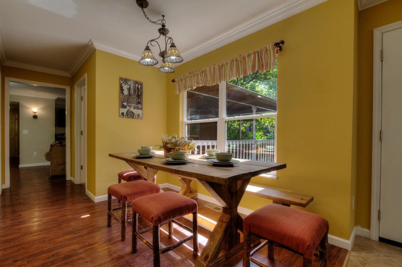 5Bedrooms*4King Beds*Outstanding Location*Hottub* เซอเวียร์วีล ภายนอก รูปภาพ