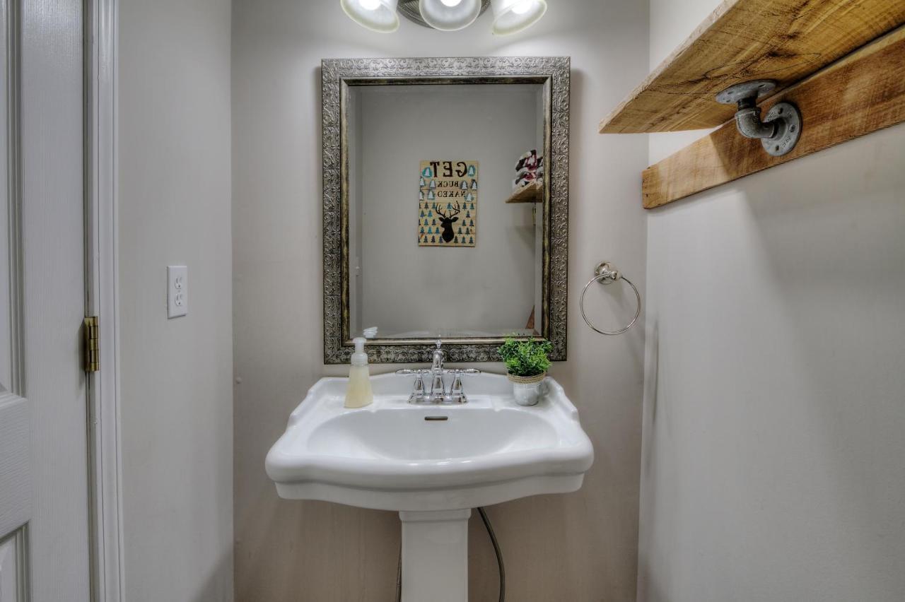 5Bedrooms*4King Beds*Outstanding Location*Hottub* เซอเวียร์วีล ภายนอก รูปภาพ